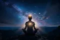 人物以蓮花座冥想，宇宙深藍背景中神經網絡與腦波線條圍繞頭部，胸口散發金色光芒